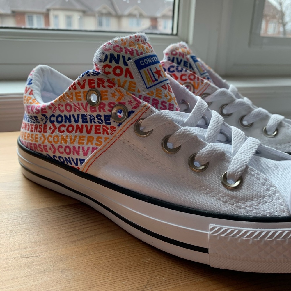 🌟SOLD🌟Converse Sneakers - NWT (new in box)